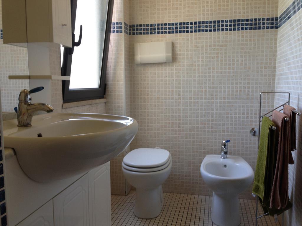 بارشلونا-بوتسو دي غوتو B&B Mar Tirreno الغرفة الصورة